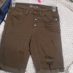 Mid rise thigh shorts